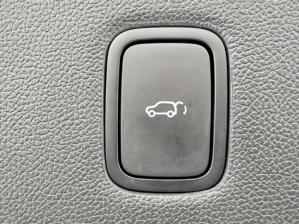 2024 AITO AITO M9 1.5T 152HP L4 REEV 42KWH,autocango,china used car exporter,china ev exporter,chinese used car exporter,chinese used ev exporter