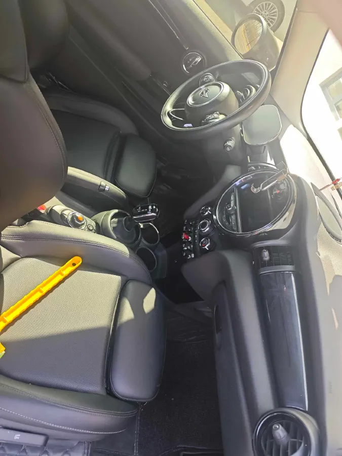 2021 MINI MINI 1.5T 136HP L3 7DCT,autocango,china used car exporter,china ev exporter,chinese used car exporter,chinese used ev exporter