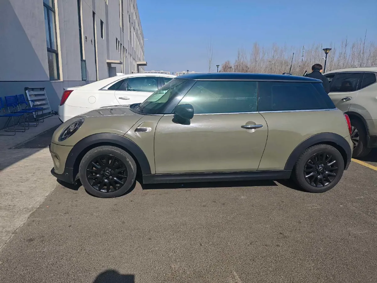 2021 MINI MINI 1.5T 136HP L3 7DCT,autocango,china used car exporter,china ev exporter,chinese used car exporter,chinese used ev exporter