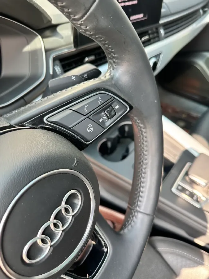 2020 Audi A4L 2.0T 190HP L4 7DCT,autocango,china used car exporter,china ev exporter,chinese used car exporter,chinese used ev exporter