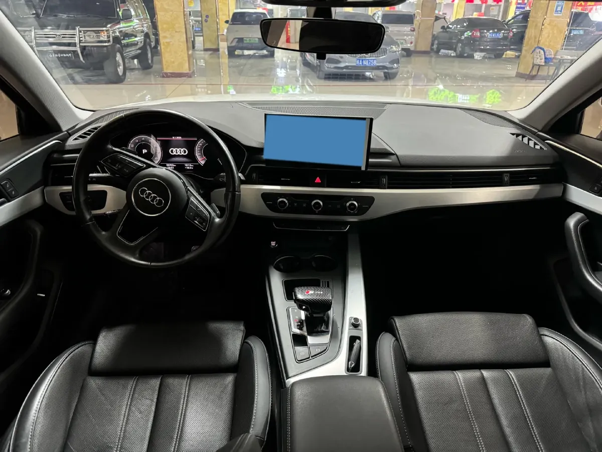 2022 Audi A4L 2.0T 190HP L4 7DCT,autocango,china used car exporter,china ev exporter,chinese used car exporter,chinese used ev exporter