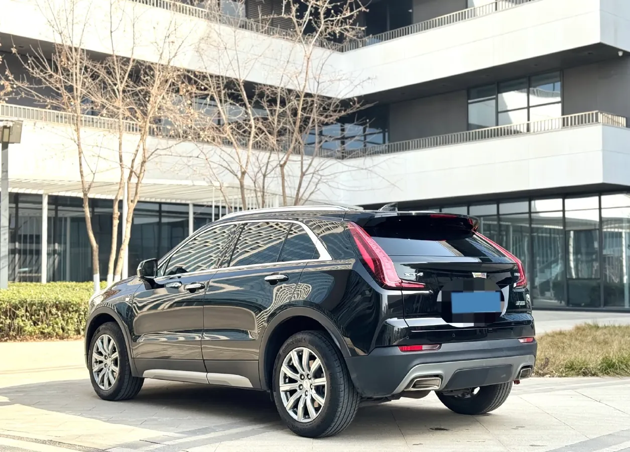 2022 Cadillac XT4 2.0T 237HP L4 9AT,autocango,china used car exporter,china ev exporter,chinese used car exporter,chinese used ev exporter