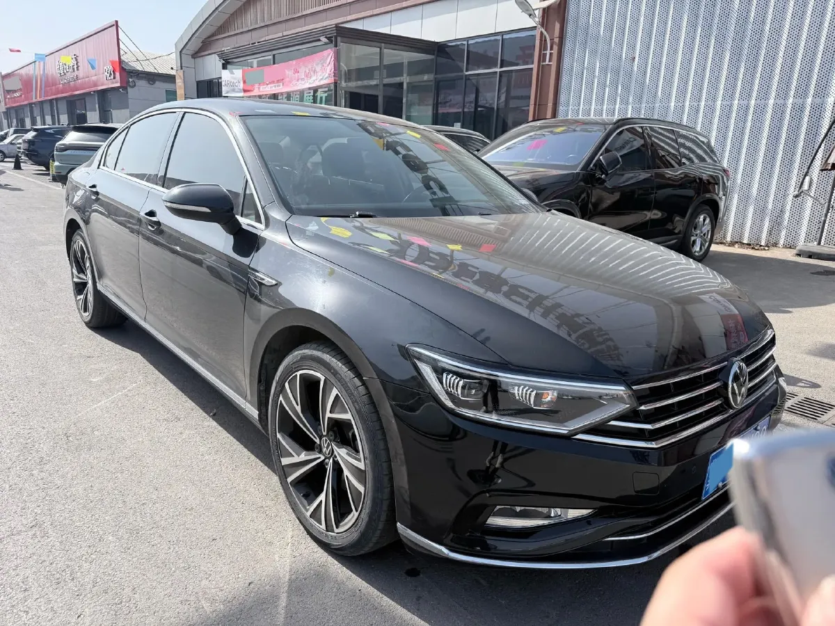 2021 Volkswagen Magotan 2.0T 186HP L4 7DCT,autocango,china used car exporter,china ev exporter,chinese used car exporter,chinese used ev exporter