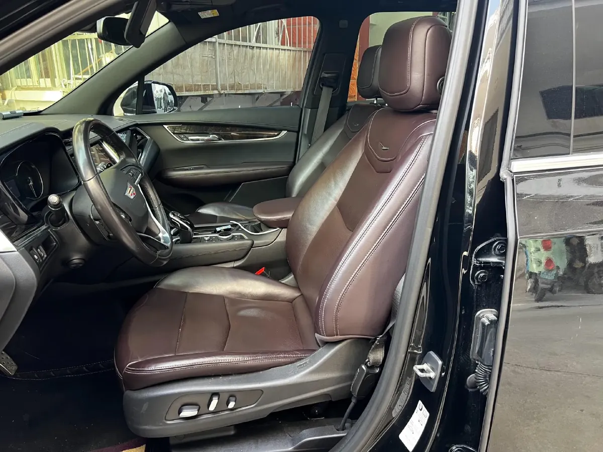 2021 Cadillac XT6 2.0T 237HP L4 9AT,autocango,china used car exporter,china ev exporter,chinese used car exporter,chinese used ev exporter