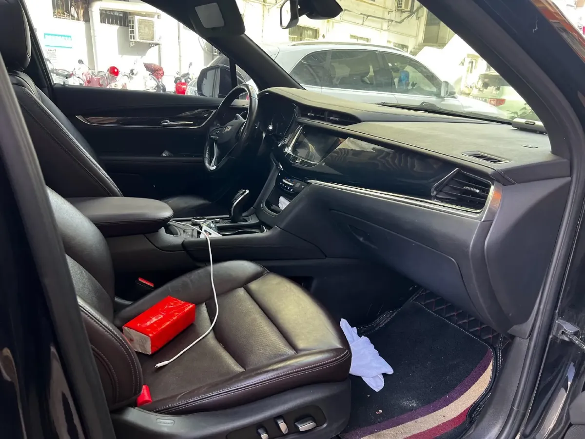 2021 Cadillac XT6 2.0T 237HP L4 9AT,autocango,china used car exporter,china ev exporter,chinese used car exporter,chinese used ev exporter