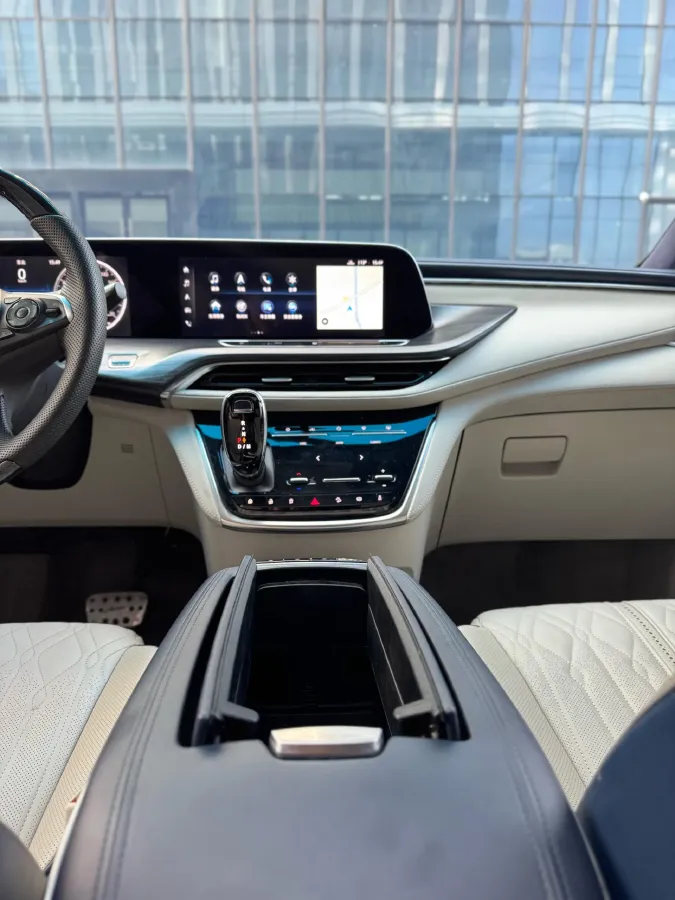 2020 Buick GL8 2.0T 237HP L4 9AT,autocango,china used car exporter,china ev exporter,chinese used car exporter,chinese used ev exporter