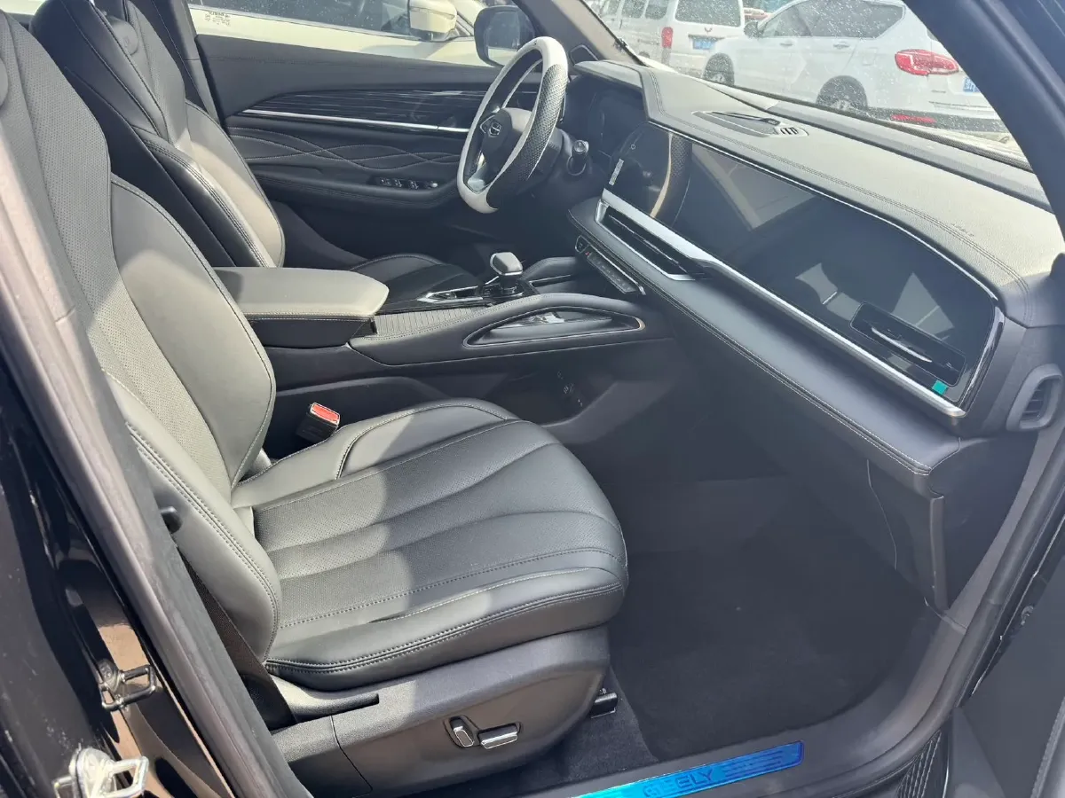 2021 Geely Monjaro 2.0T 218HP L4 7DCT,autocango,china used car exporter,china ev exporter,chinese used car exporter,chinese used ev exporter