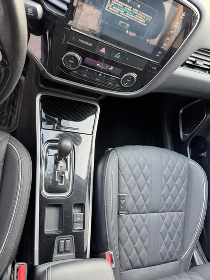 2021 Mitsubishi Outlander 2.0L 166HP L4 CVT,autocango,china used car exporter,china ev exporter,chinese used car exporter,chinese used ev exporter