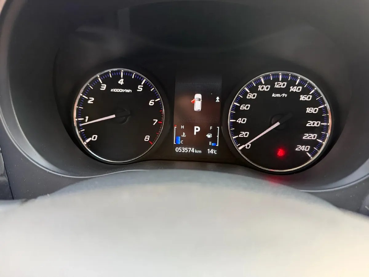 2021 Mitsubishi Outlander 2.0L 166HP L4 CVT,autocango,china used car exporter,china ev exporter,chinese used car exporter,chinese used ev exporter