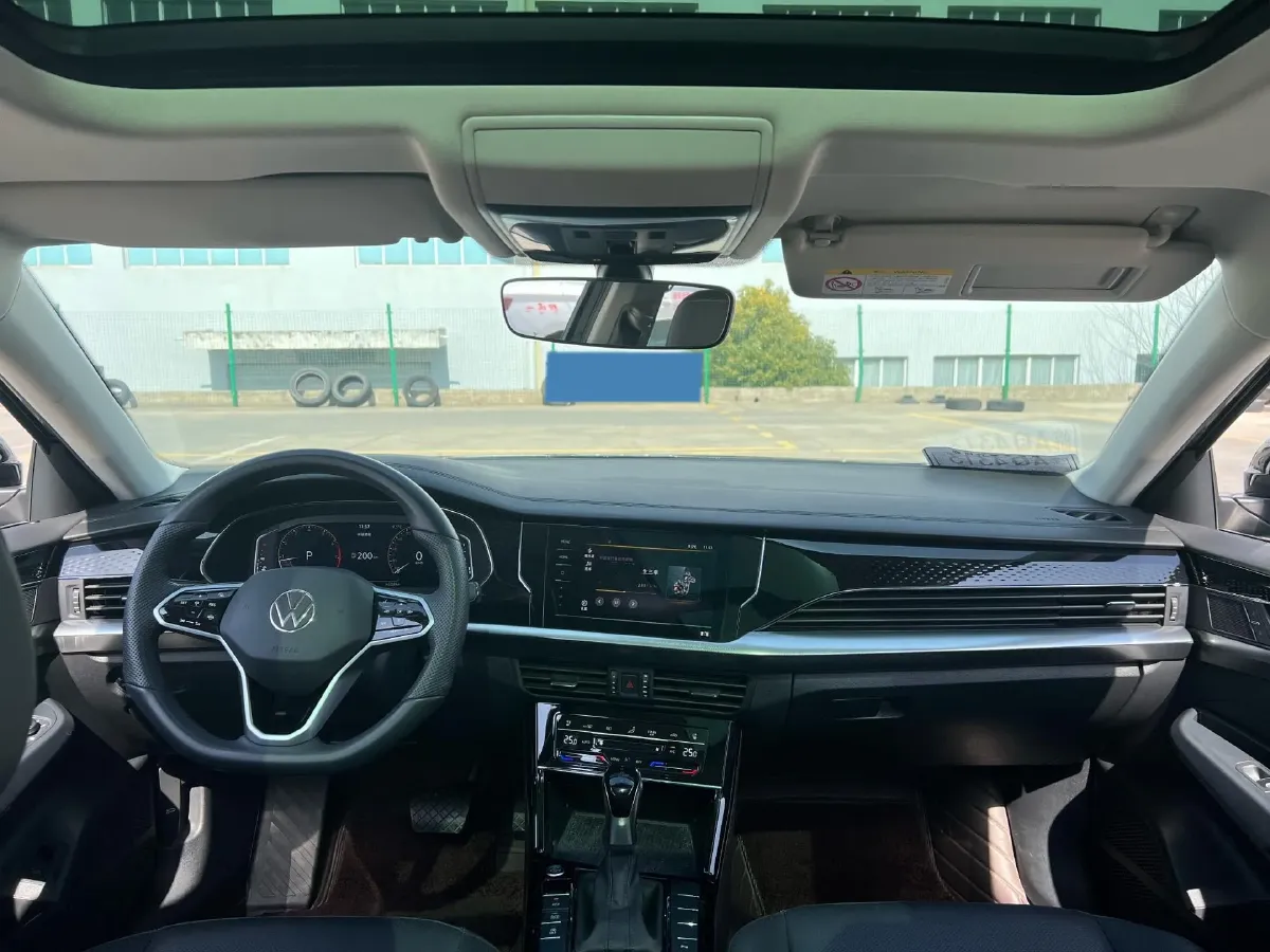 2024 Volkswagen Passat 2.0T 186HP L4 7DCT,autocango,china used car exporter,china ev exporter,chinese used car exporter,chinese used ev exporter