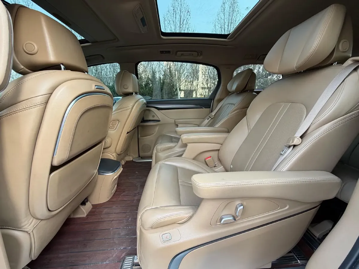 2021 Buick GL8 2.0T 237HP L4 9AT,autocango,china used car exporter,china ev exporter,chinese used car exporter,chinese used ev exporter