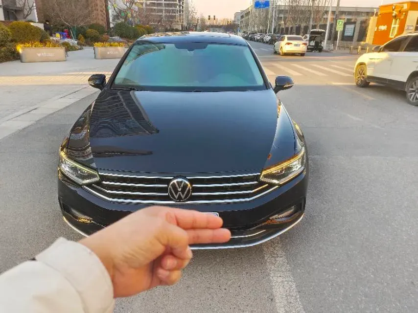 2021 Volkswagen Magotan 2.0T 186HP L4 7DCT,autocango,china used car exporter,china ev exporter,chinese used car exporter,chinese used ev exporter