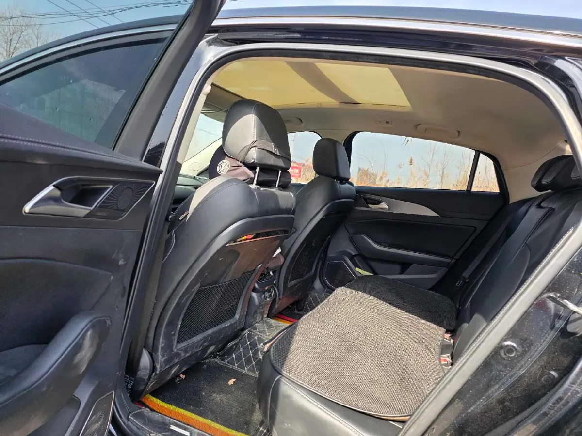 2022 HongQi H5 1.8T 197HP L4 6AT,autocango,china used car exporter,china ev exporter,chinese used car exporter,chinese used ev exporter