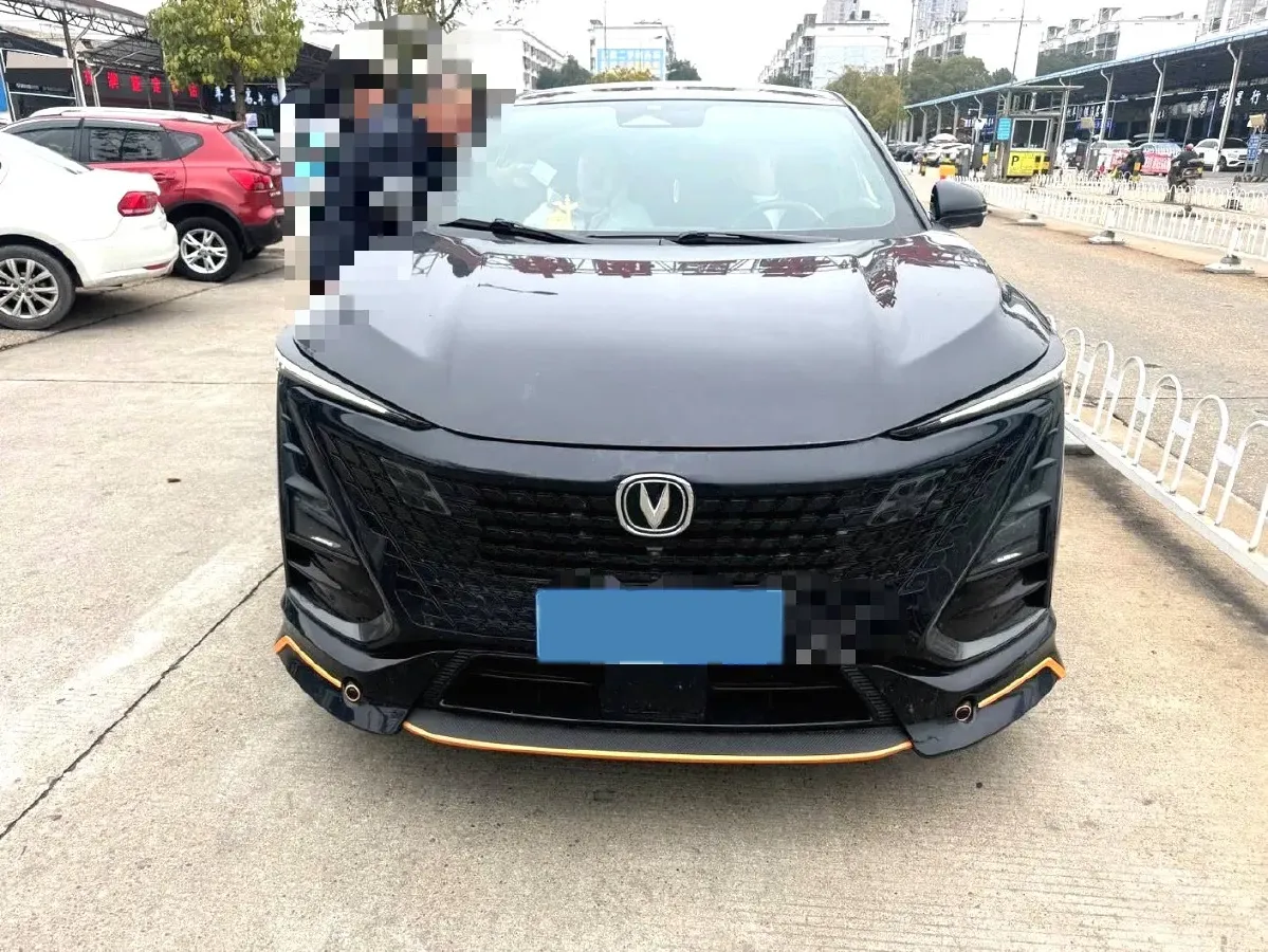 2022 ChangAn UNI-T 1.5T 188HP L4 7DCT,autocango,china used car exporter,china ev exporter,chinese used car exporter,chinese used ev exporter