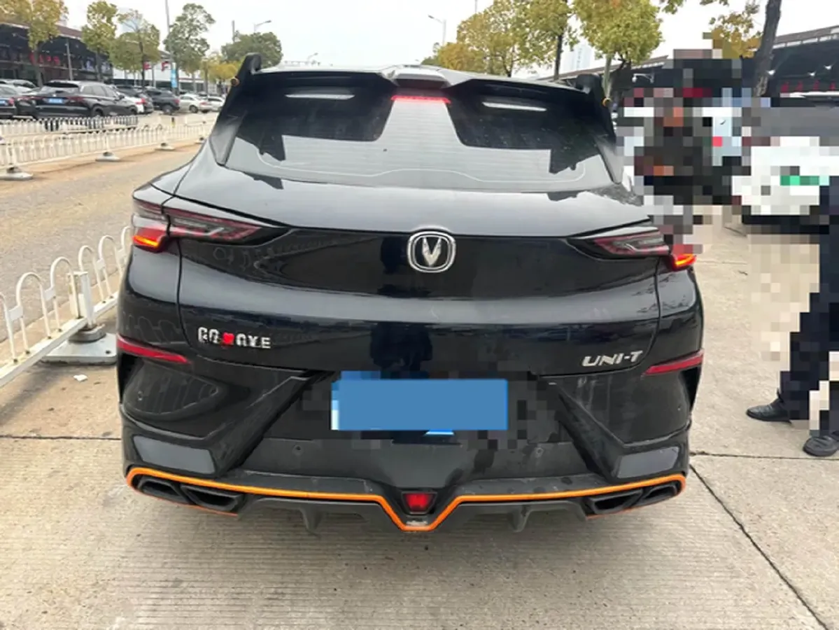 2022 ChangAn UNI-T 1.5T 188HP L4 7DCT,autocango,china used car exporter,china ev exporter,chinese used car exporter,chinese used ev exporter