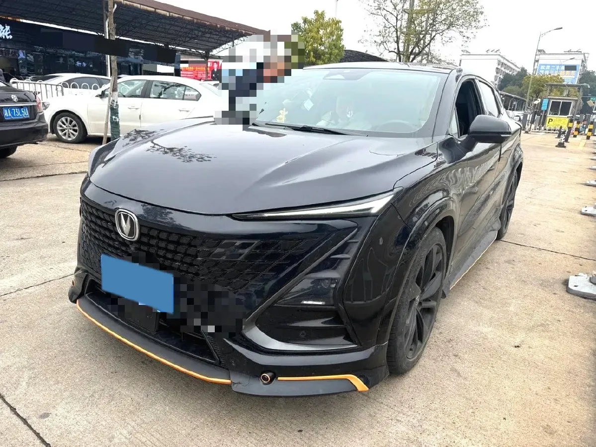 2022 ChangAn UNI-T 1.5T 188HP L4 7DCT,autocango,china used car exporter,china ev exporter,chinese used car exporter,chinese used ev exporter