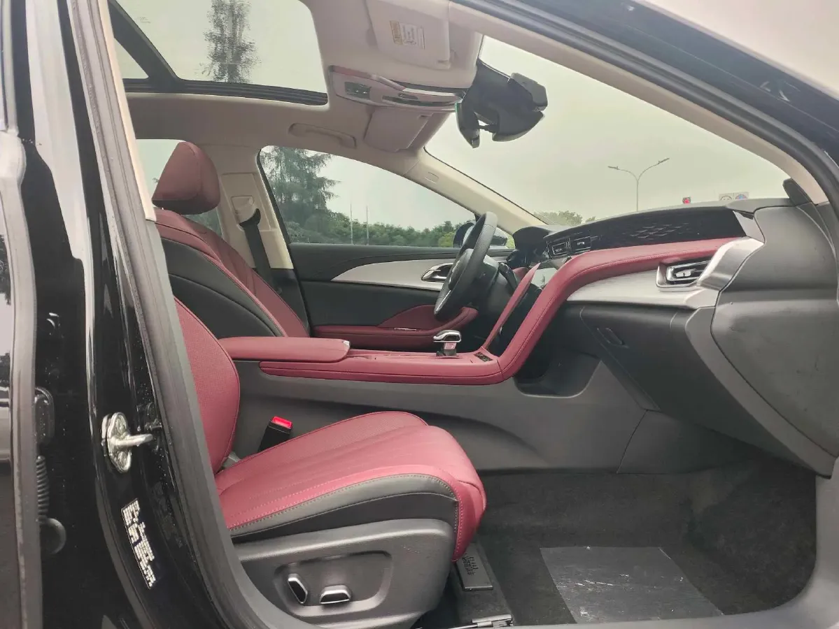 2024 HongQi H5 1.5T 169HP L4 7DCT,autocango,china used car exporter,china ev exporter,chinese used car exporter,chinese used ev exporter