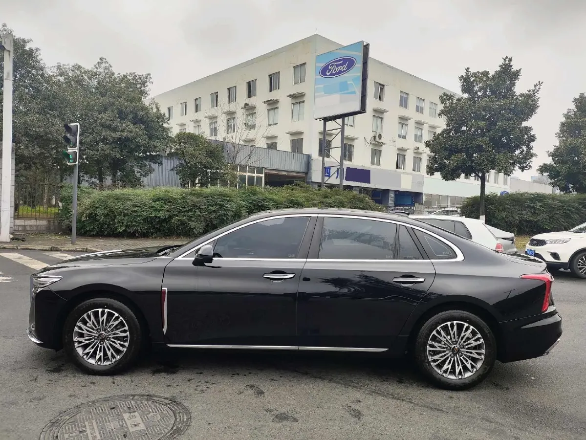 2024 HongQi H5 1.5T 169HP L4 7DCT,autocango,china used car exporter,china ev exporter,chinese used car exporter,chinese used ev exporter
