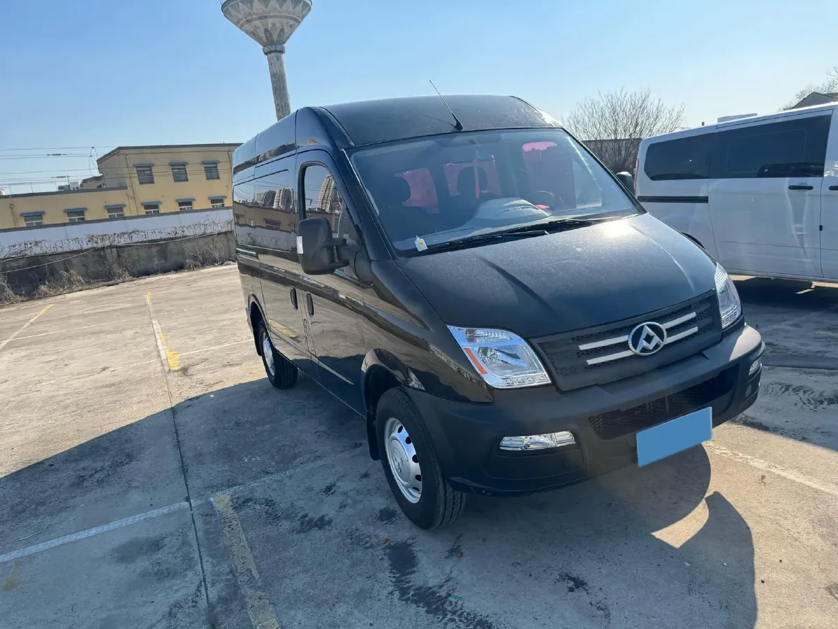 2020 MAXUS XinTu V80 2.5T 136HP L4 6MT,autocango,china used car exporter,china ev exporter,chinese used car exporter,chinese used ev exporter