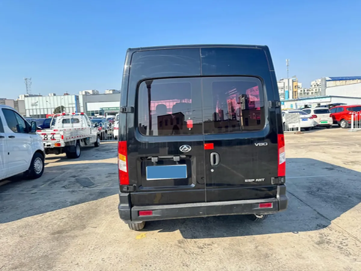 2020 MAXUS XinTu V80 2.5T 136HP L4 6MT,autocango,china used car exporter,china ev exporter,chinese used car exporter,chinese used ev exporter