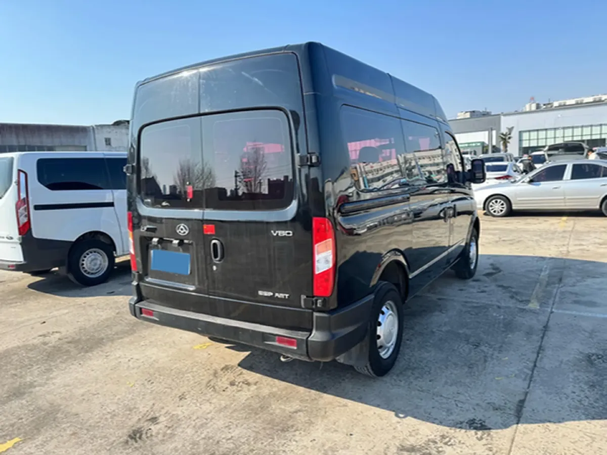 2020 MAXUS XinTu V80 2.5T 136HP L4 6MT,autocango,china used car exporter,china ev exporter,chinese used car exporter,chinese used ev exporter