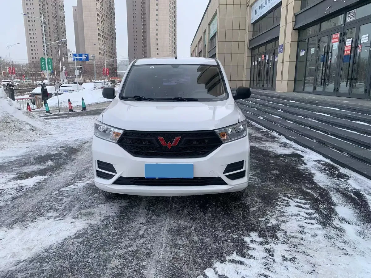 2021 WuLing HongGuang 1.5L 99HP L4 6MT,autocango,china used car exporter,china ev exporter,chinese used car exporter,chinese used ev exporter