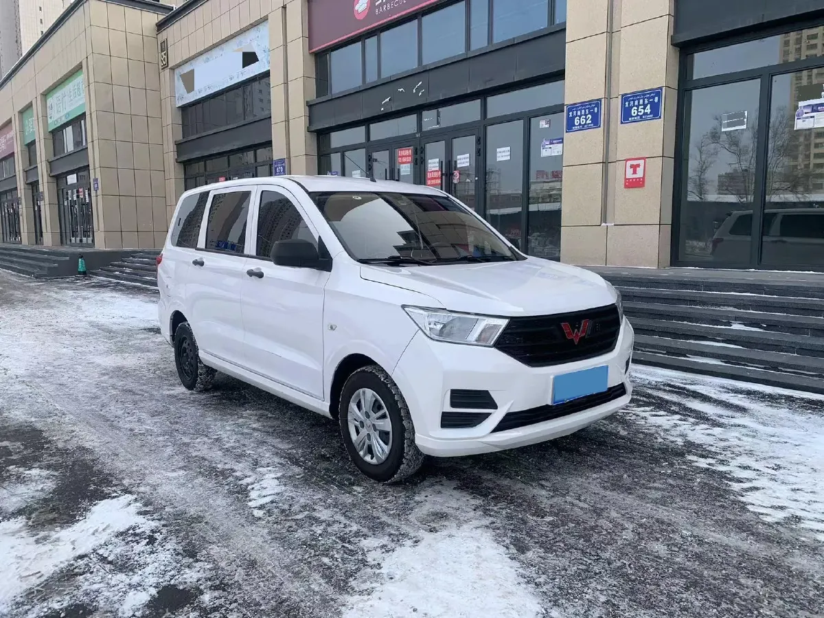 2021 WuLing HongGuang 1.5L 99HP L4 6MT,autocango,china used car exporter,china ev exporter,chinese used car exporter,chinese used ev exporter