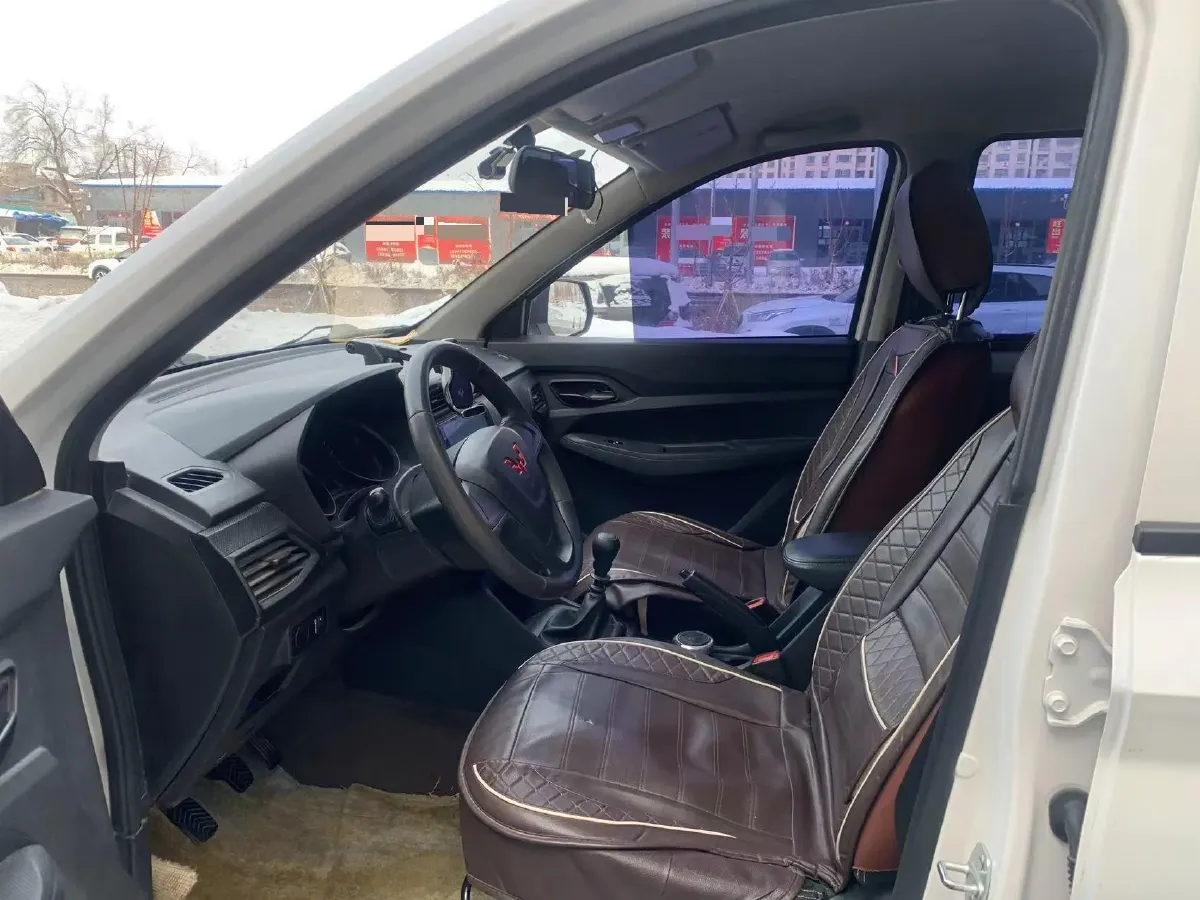 2021 WuLing HongGuang 1.5L 99HP L4 6MT,autocango,china used car exporter,china ev exporter,chinese used car exporter,chinese used ev exporter