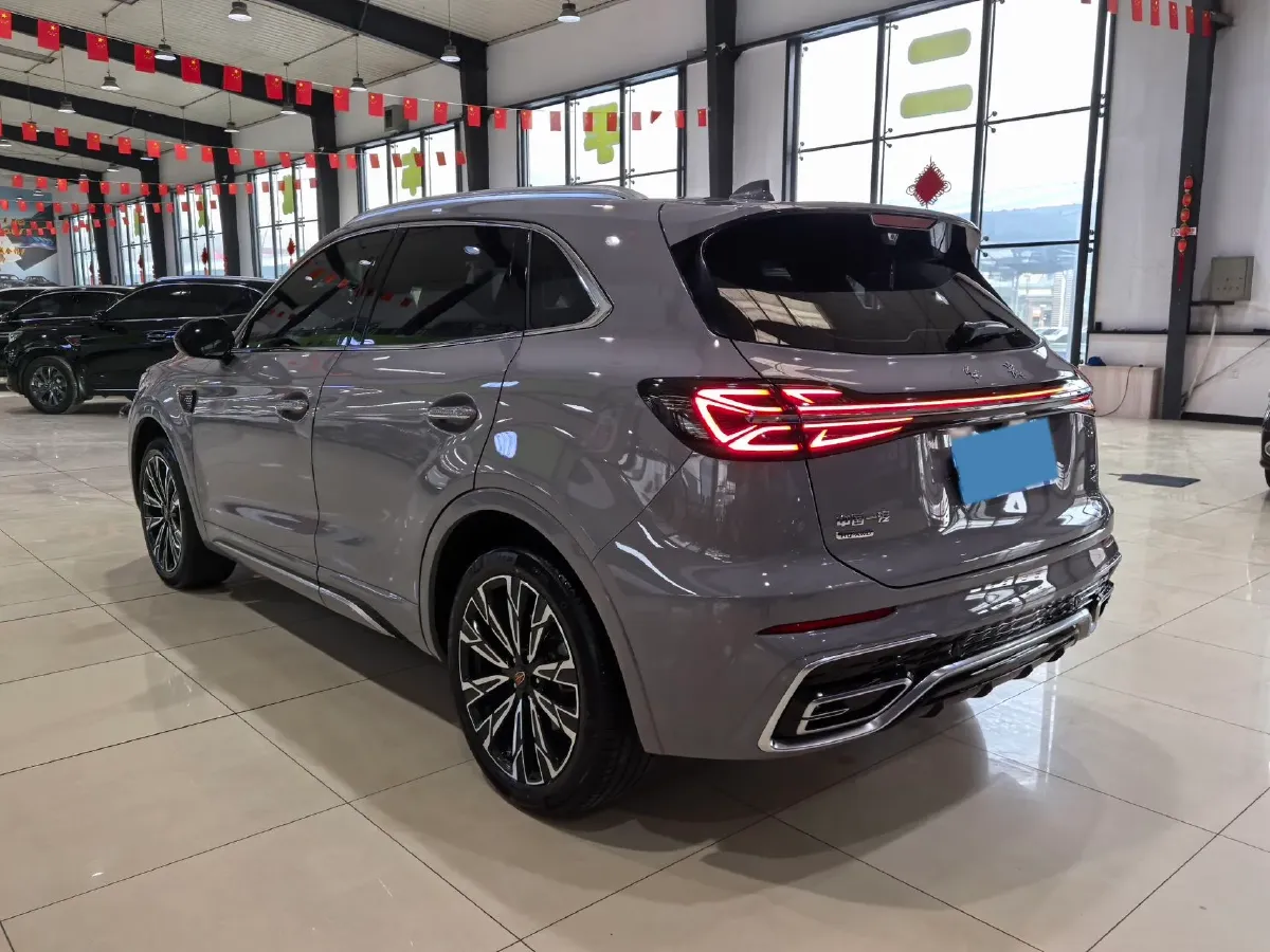 2023 HongQi HS5 2.0T 252HP L4 8AT,autocango,china used car exporter,china ev exporter,chinese used car exporter,chinese used ev exporter