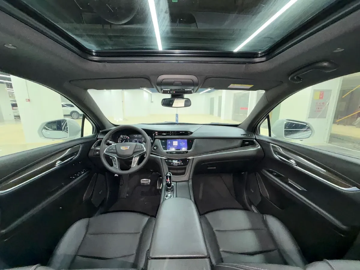 2022 Cadillac XT5 2.0T 237HP L4 9AT,autocango,china used car exporter,china ev exporter,chinese used car exporter,chinese used ev exporter