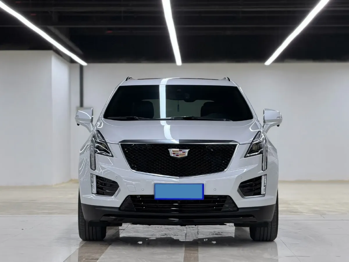 2022 Cadillac XT5 2.0T 237HP L4 9AT,autocango,china used car exporter,china ev exporter,chinese used car exporter,chinese used ev exporter