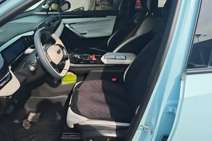 2023 Geely StarRay 2.0T 218HP L4 7DCT,autocango,china used car exporter,china ev exporter,chinese used car exporter,chinese used ev exporter