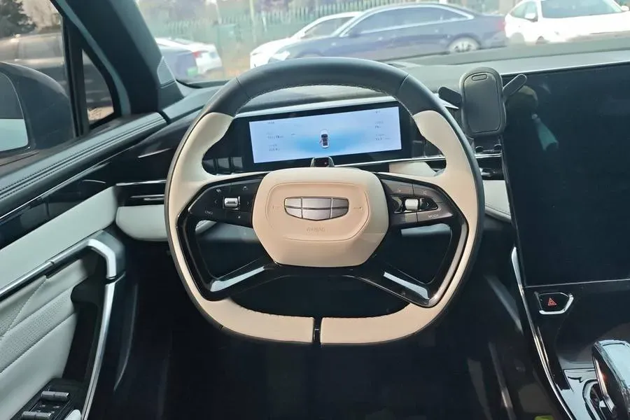 2023 Geely StarRay 2.0T 218HP L4 7DCT,autocango,china used car exporter,china ev exporter,chinese used car exporter,chinese used ev exporter