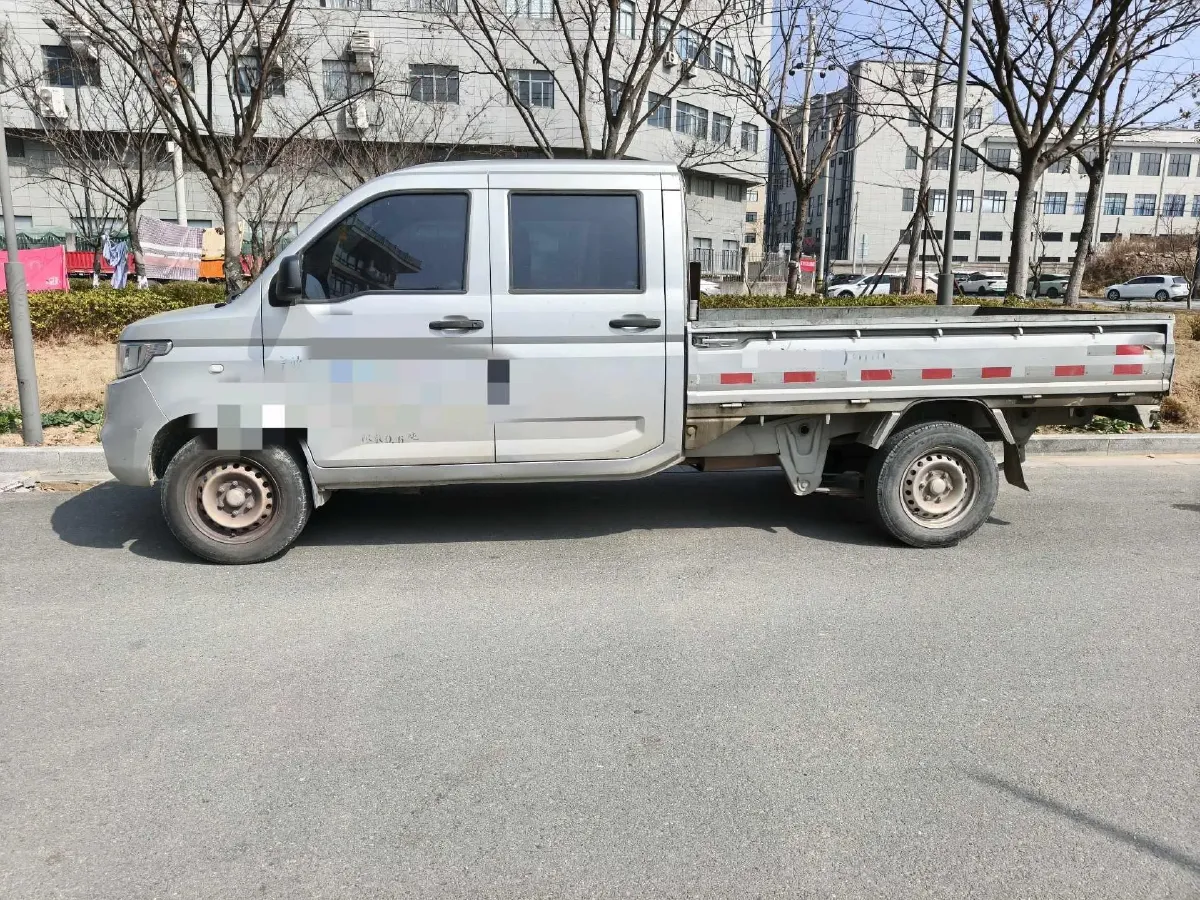 2021 NLM Motor QiTeng M70 1.5L 122HP L4 5MT,autocango,china used car exporter,china ev exporter,chinese used car exporter,chinese used ev exporter