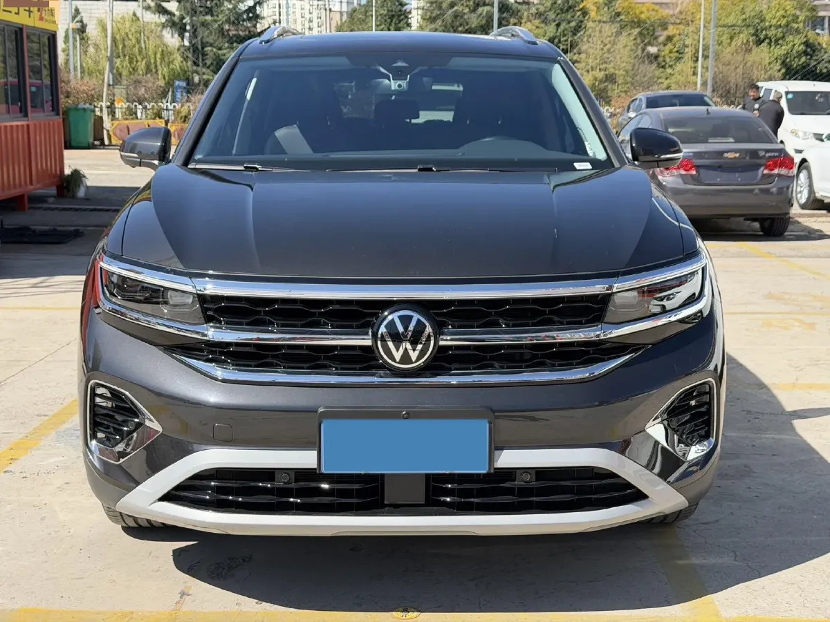 2024 Volkswagen Talagon 2.0T 220HP L4 7DCT,autocango,china used car exporter,china ev exporter,chinese used car exporter,chinese used ev exporter