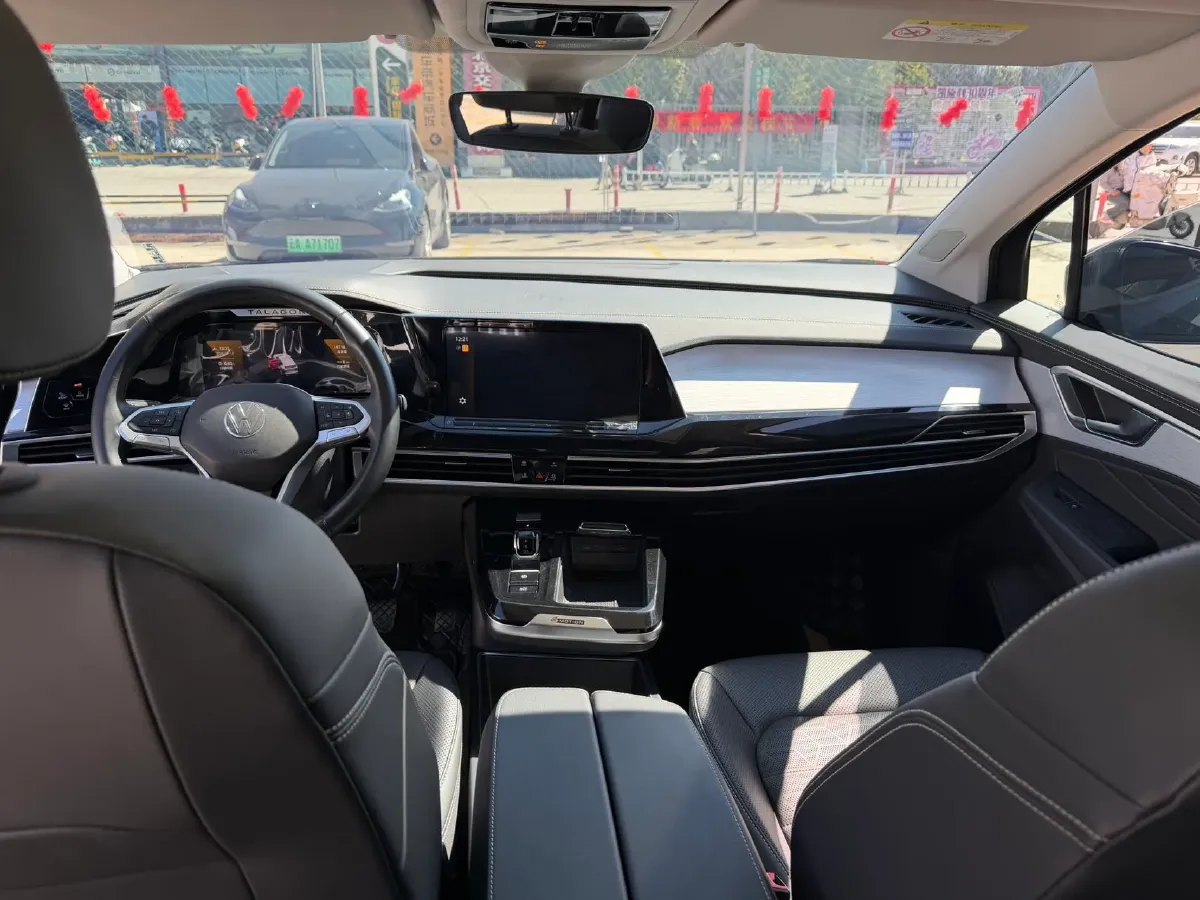 2024 Volkswagen Talagon 2.0T 220HP L4 7DCT,autocango,china used car exporter,china ev exporter,chinese used car exporter,chinese used ev exporter