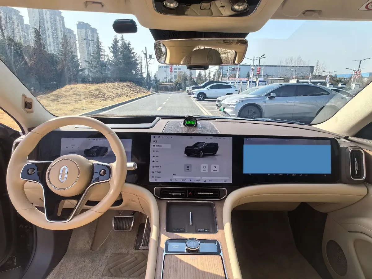 2024 AITO AITO M9 1.5T 152HP L4 REEV 42KWH,autocango,china used car exporter,china ev exporter,chinese used car exporter,chinese used ev exporter