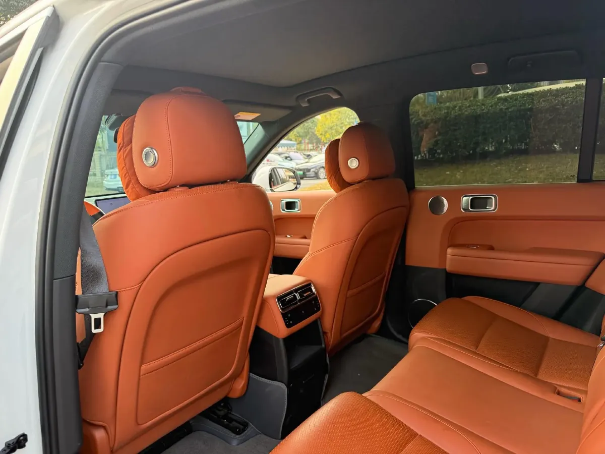 2024 Li L6 Range Extended 154HP L4 REEV 36.8KWH,autocango,china used car exporter,china ev exporter,chinese used car exporter,chinese used ev exporter