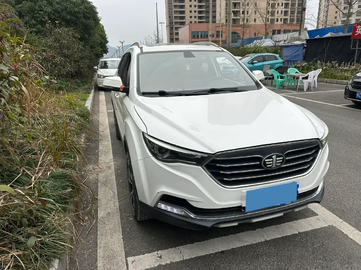 2019 Bestune X40 1.6L 114HP L4 6AT,autocango,china used car exporter,china ev exporter,chinese used car exporter,chinese used ev exporter