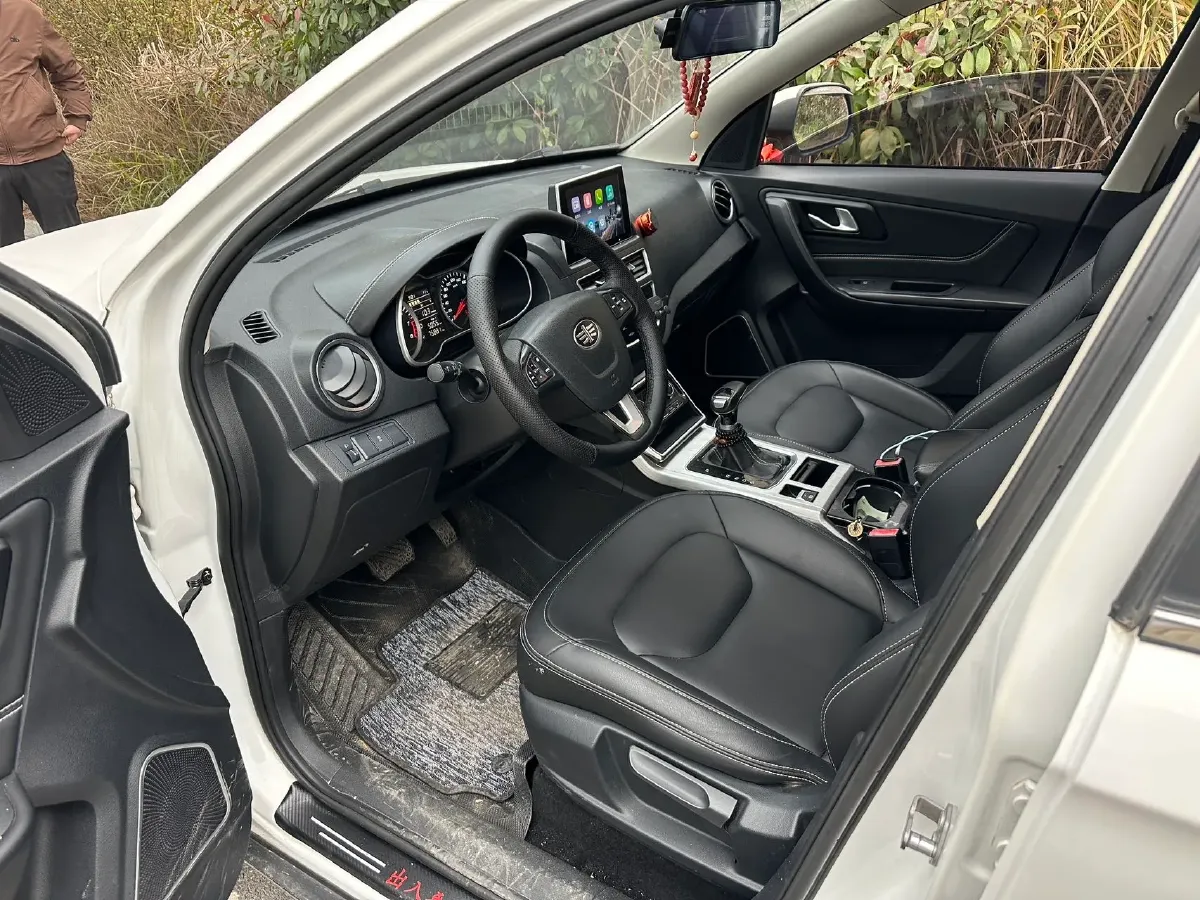 2019 Bestune X40 1.6L 114HP L4 6AT,autocango,china used car exporter,china ev exporter,chinese used car exporter,chinese used ev exporter