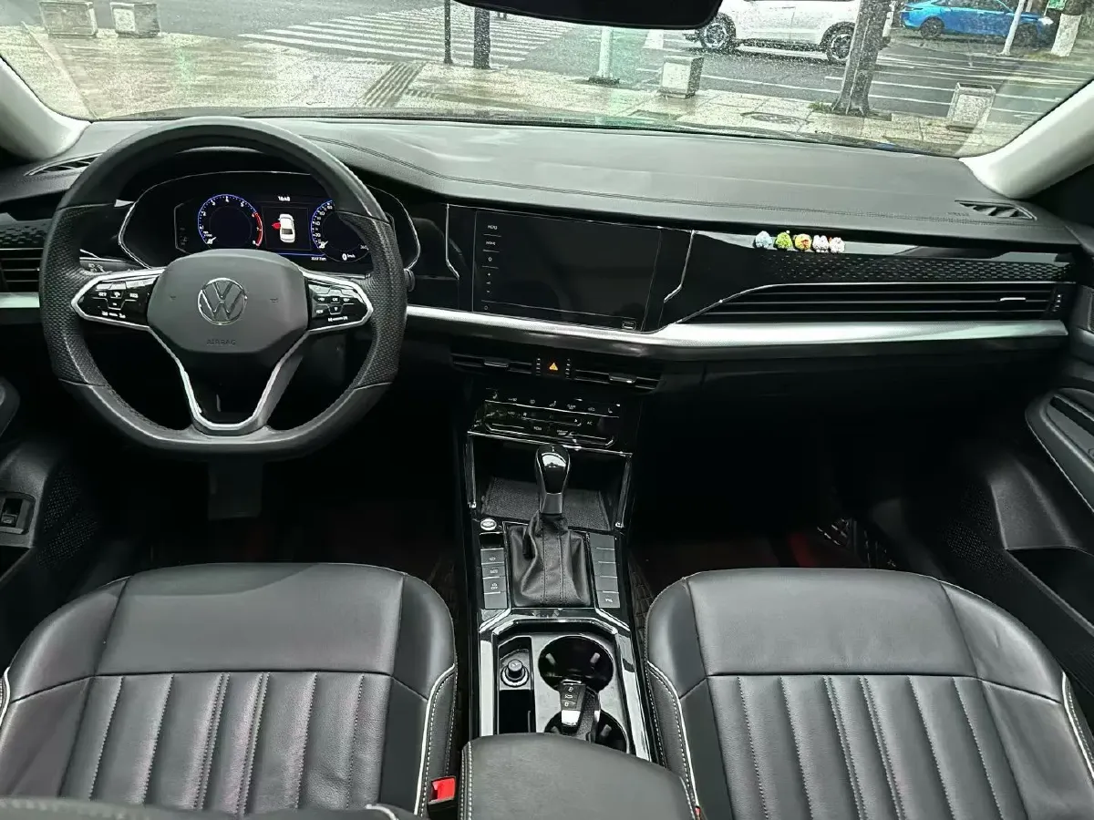 2023 Volkswagen Passat 2.0T 186HP L4 7DCT,autocango,china used car exporter,china ev exporter,chinese used car exporter,chinese used ev exporter