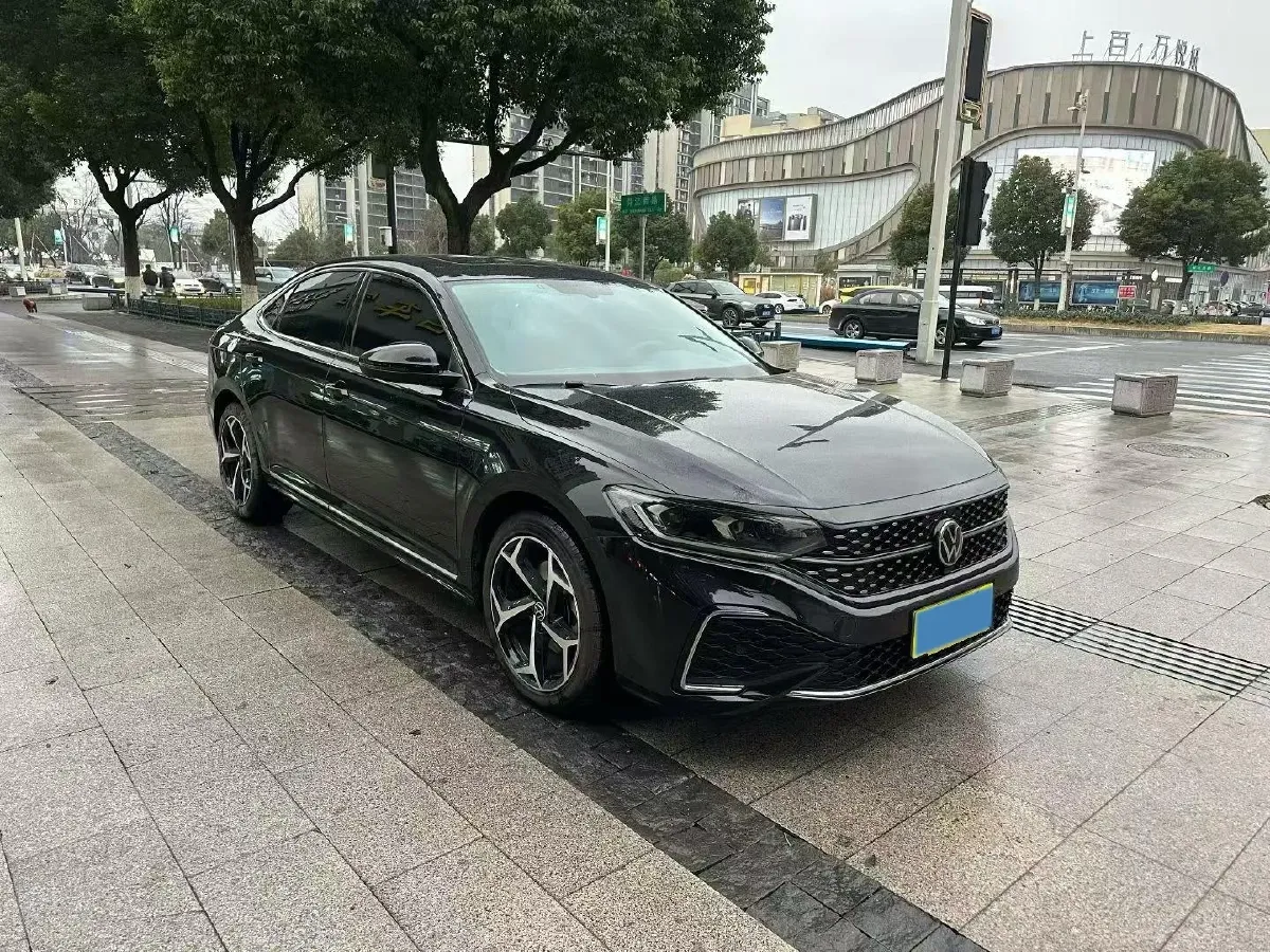 2023 Volkswagen Passat 2.0T 186HP L4 7DCT,autocango,china used car exporter,china ev exporter,chinese used car exporter,chinese used ev exporter