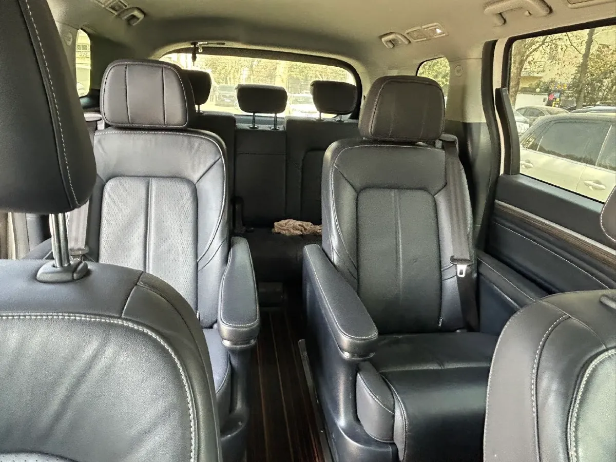 2021 GAC Trumpchi M8 2.0T 252HP L4 8AT,autocango,china used car exporter,china ev exporter,chinese used car exporter,chinese used ev exporter