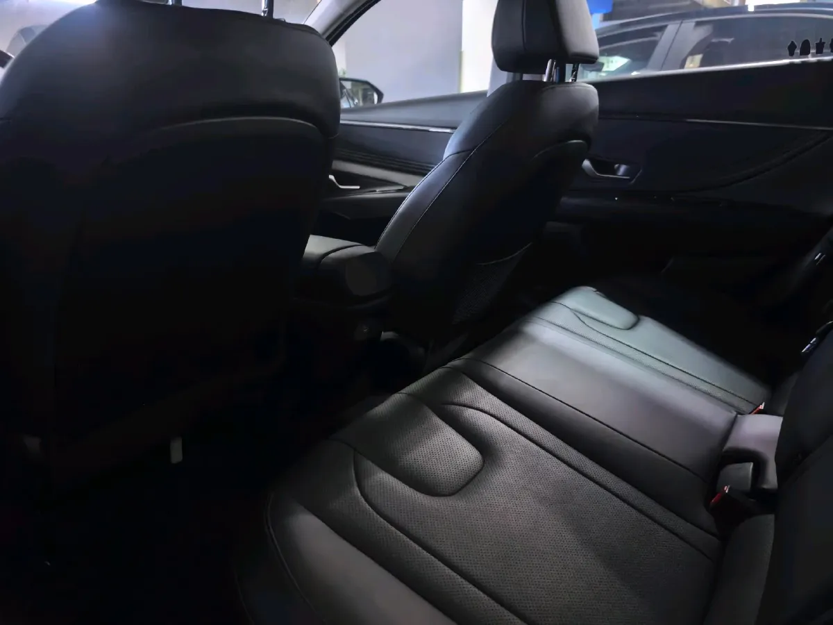 2021 Hyundai Elantra 1.5L 115HP L4 CVT,autocango,china used car exporter,china ev exporter,chinese used car exporter,chinese used ev exporter