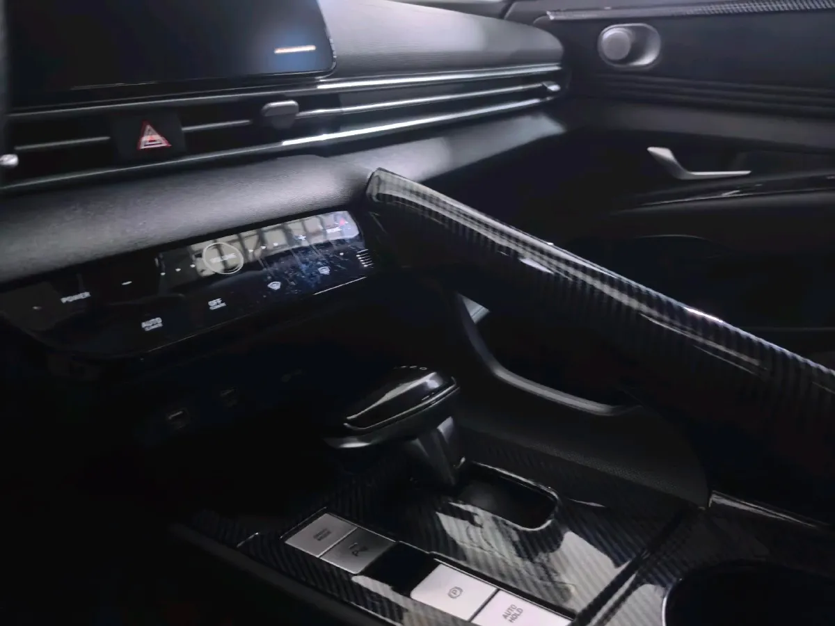 2021 Hyundai Elantra 1.5L 115HP L4 CVT,autocango,china used car exporter,china ev exporter,chinese used car exporter,chinese used ev exporter