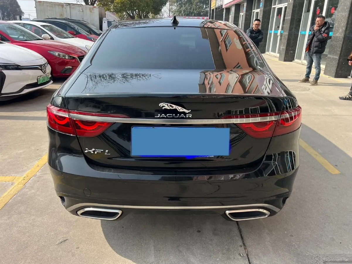 2022 Jaguar XFL 2.0T 250HP L4 8AT,autocango,china used car exporter,china ev exporter,chinese used car exporter,chinese used ev exporter