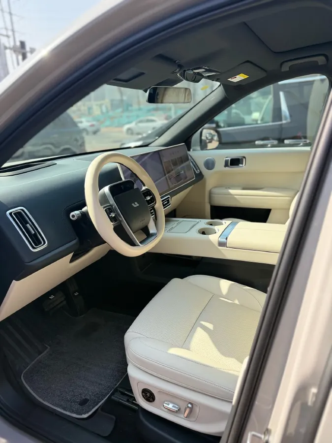 2024 Li L6 Range Extended 154HP L4 REEV 36.8KWH,autocango,china used car exporter,china ev exporter,chinese used car exporter,chinese used ev exporter