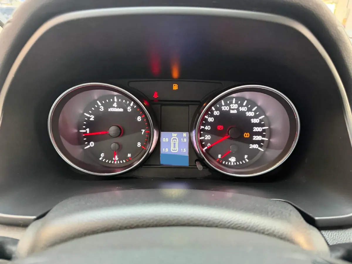 2021 Haval M6 1.5T 150HP L4 7DCT,autocango,china used car exporter,china ev exporter,chinese used car exporter,chinese used ev exporter