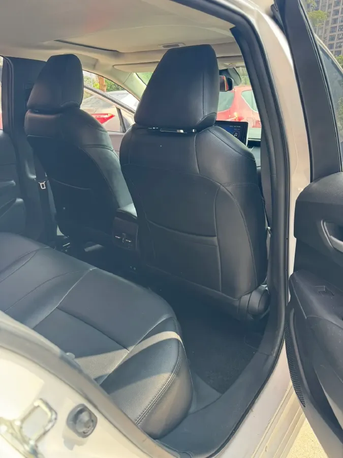 2021 Toyota Corolla 1.2T 116HP L4 CVT,autocango,china used car exporter,china ev exporter,chinese used car exporter,chinese used ev exporter