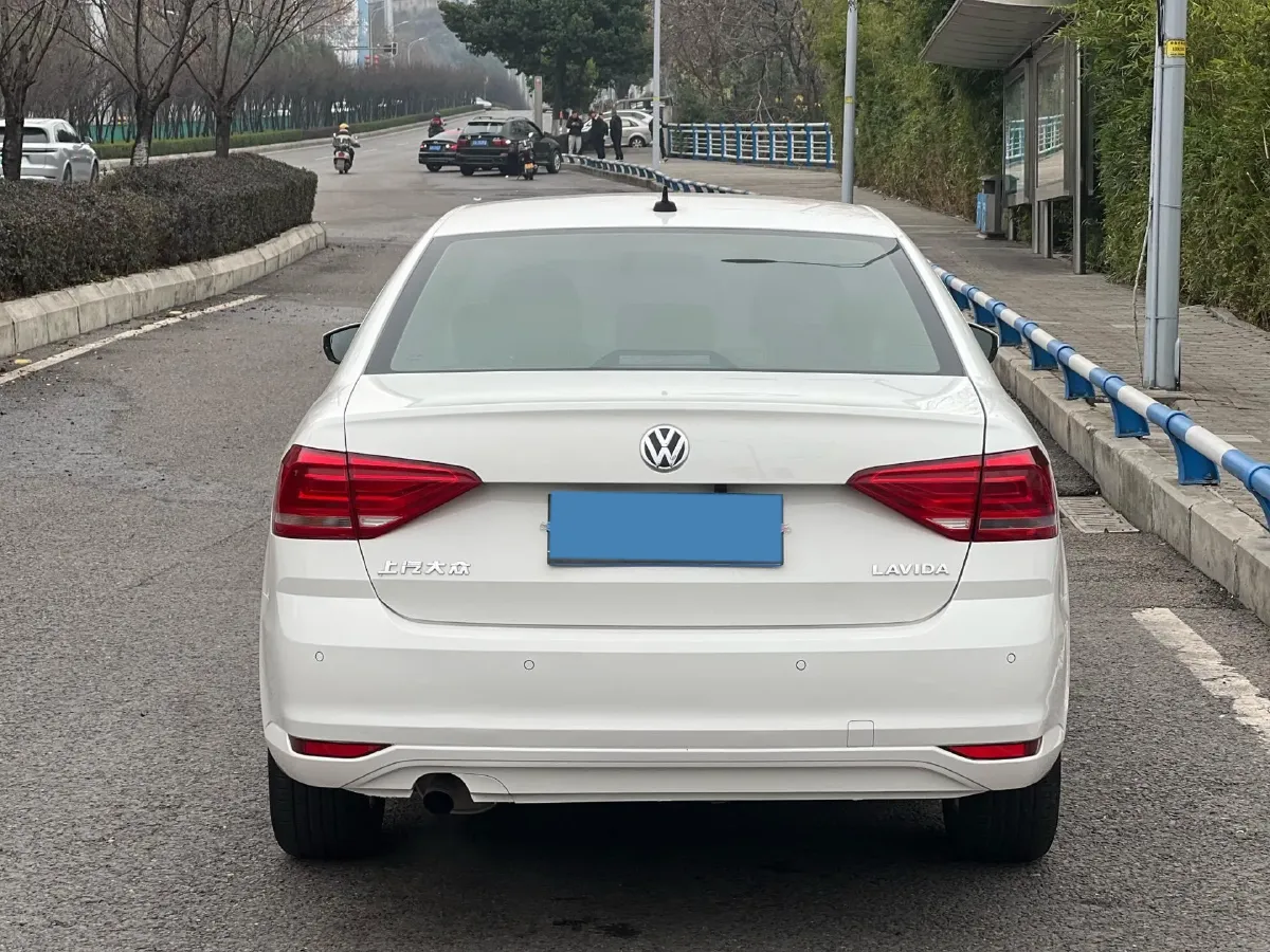 2017 Volkswagen Lavida 1.6L 110HP L4 6AT,autocango,china used car exporter,china ev exporter,chinese used car exporter,chinese used ev exporter